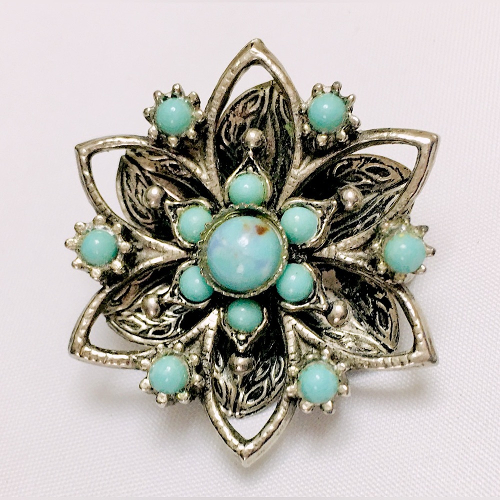 Southwest Style Turquoise Silver Petit Point Brooch